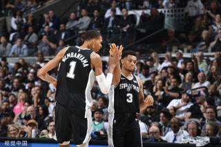 刷新了我们 刷新了我们